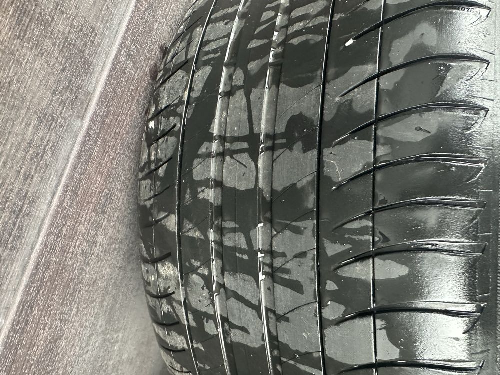 Komplet felg BMW 5GT, opony letnie 255/45 i 275/40  R19, stan dobry