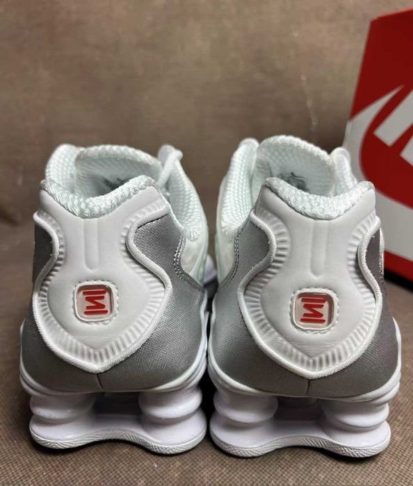Buty Trampk Nike shox TL white R.42