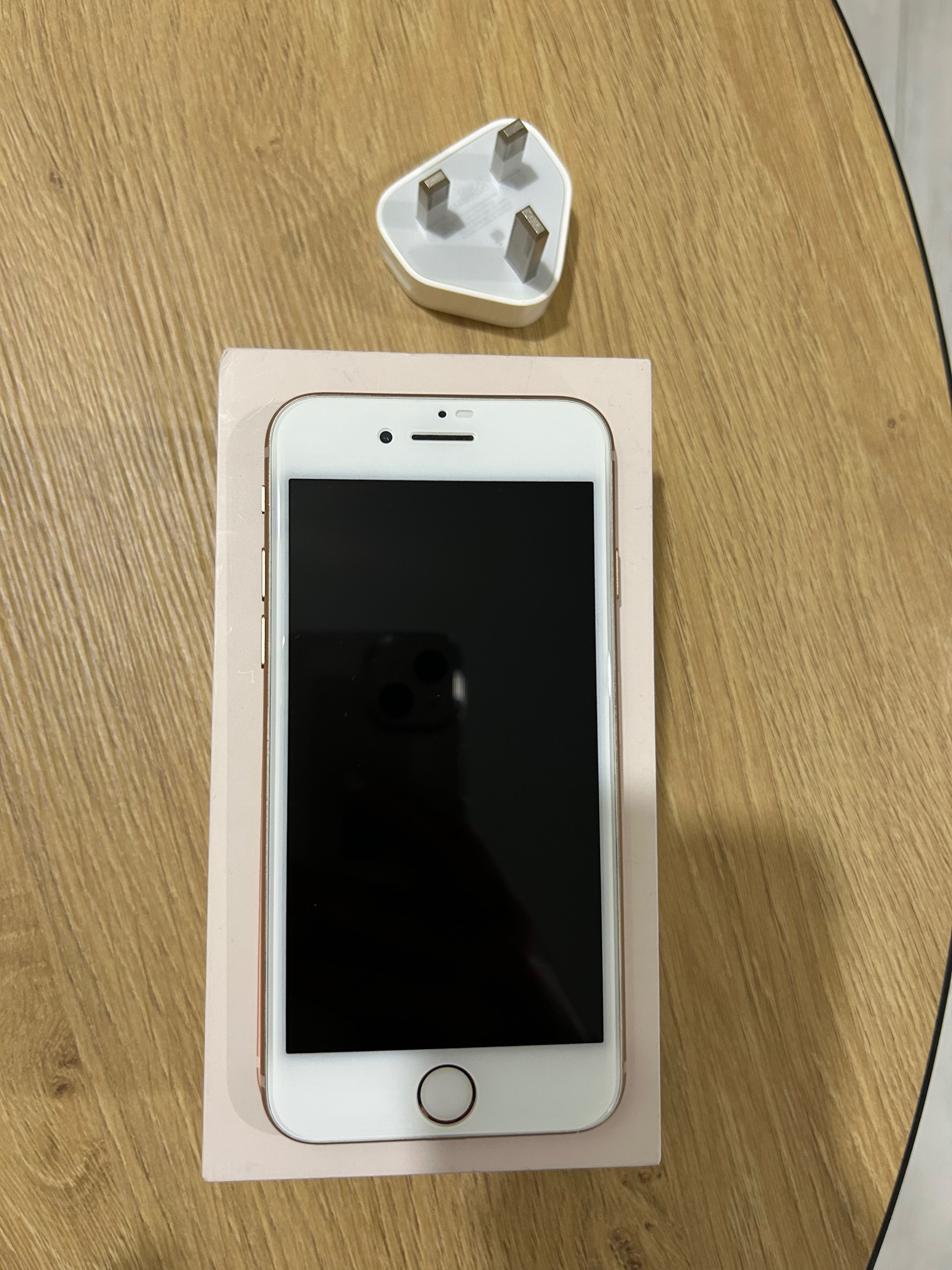 iPhone 8 Gold 64 gb