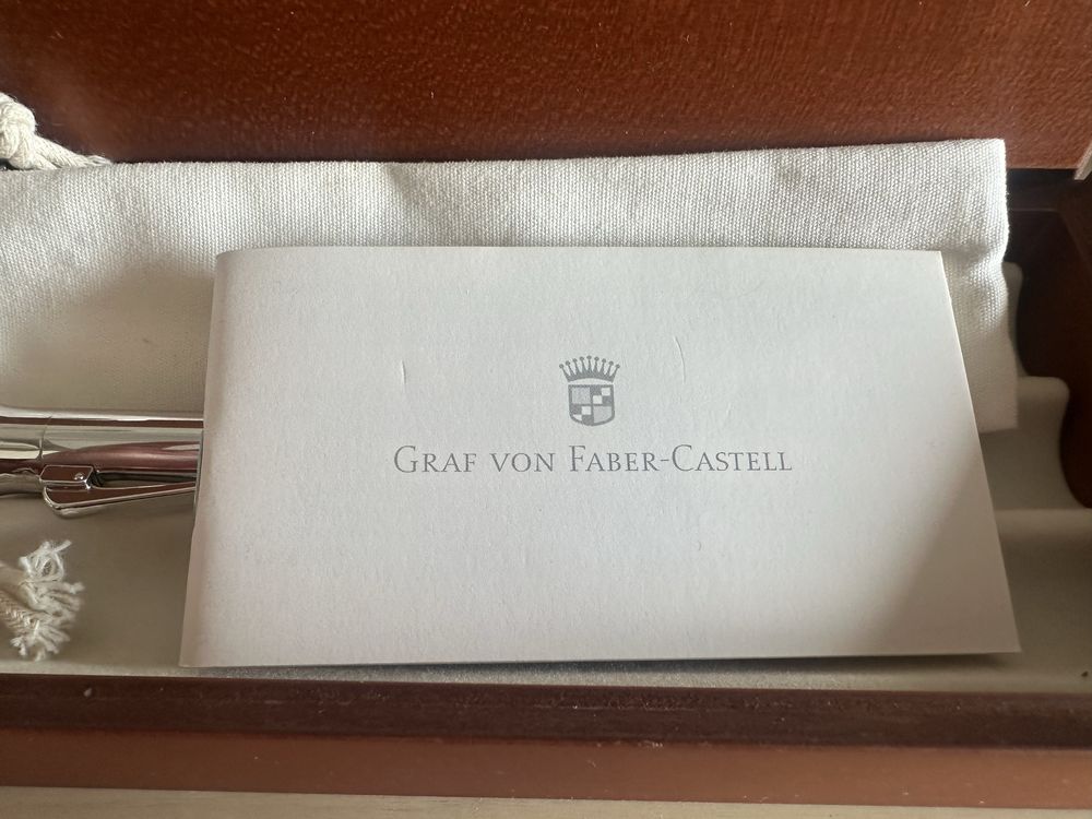Pióro wieczne marki Graf von Faber-Castell razem z opakowaniami - nowe