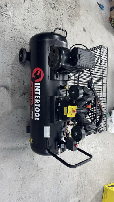 Компрессор Intertool Storm 100л