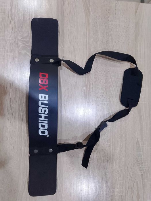 Arm Blaster przyrząd do ćwiczenia bicepsów