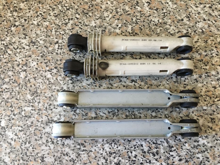 Amortecedores e mangueiras de admissão de água