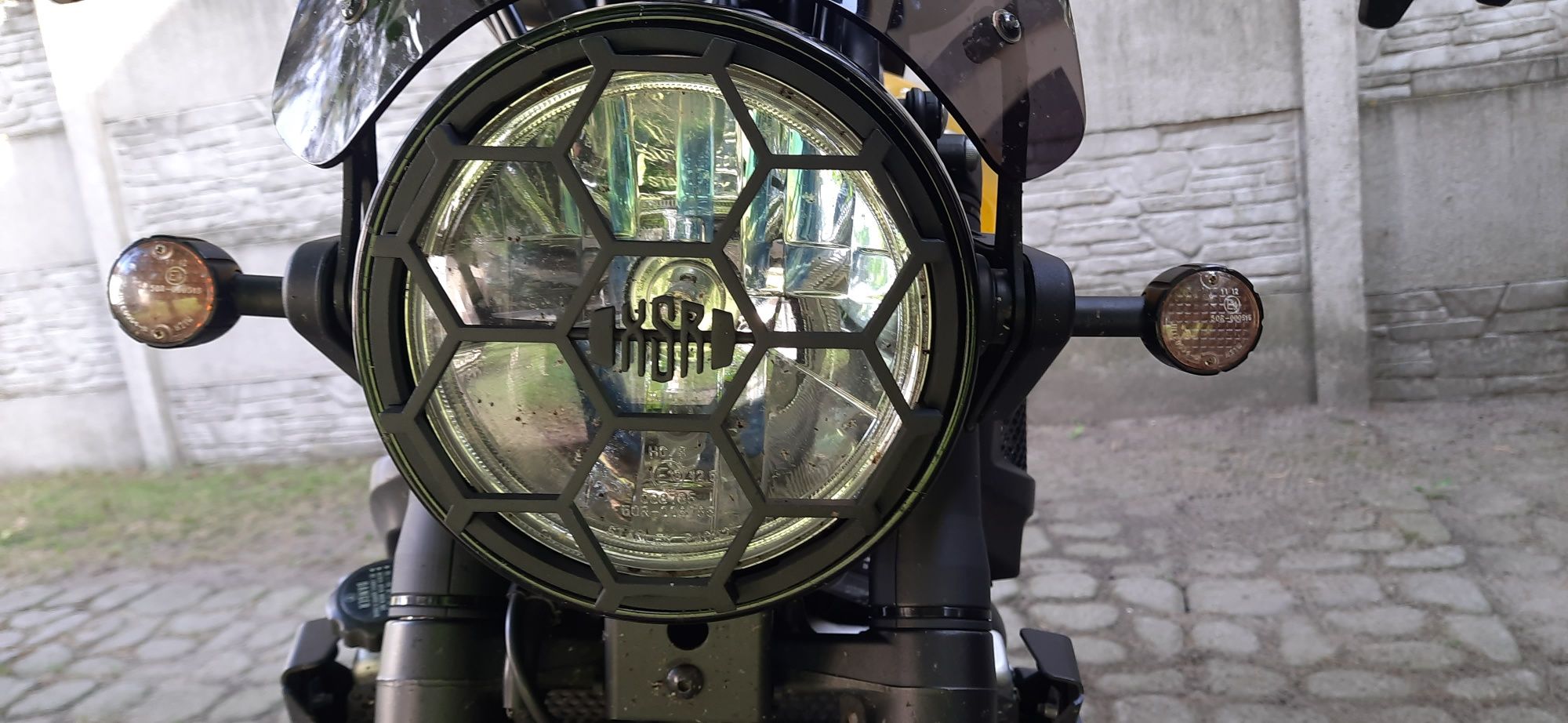 Yamaha XSR 700 3D druk - osłona lampy