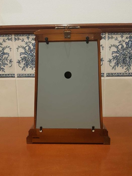 Relógio Mesa QUARTZ Antigo em Madeira