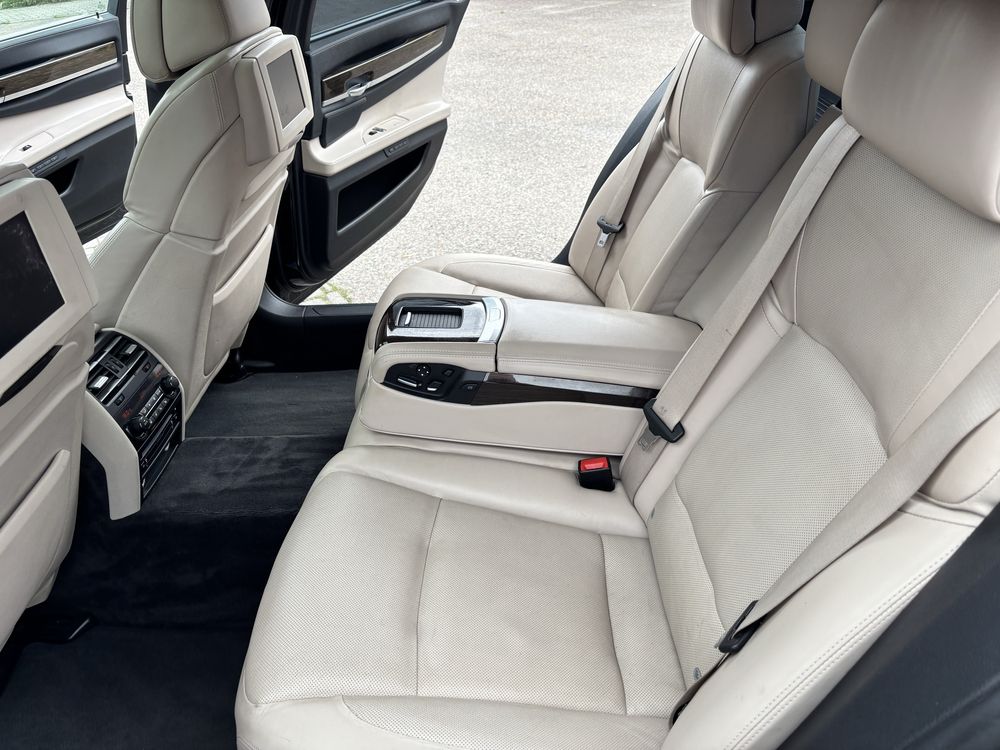 Sprzedam bmw 750 F02