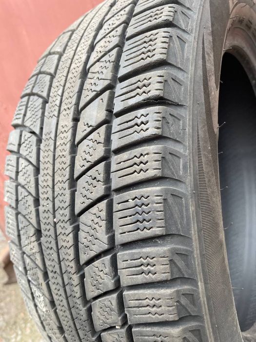 Зимова гума 205/55 R16