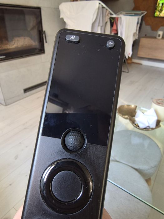 Pilot uniwersalny Smart sofabaton x1 jak harmony Logitech