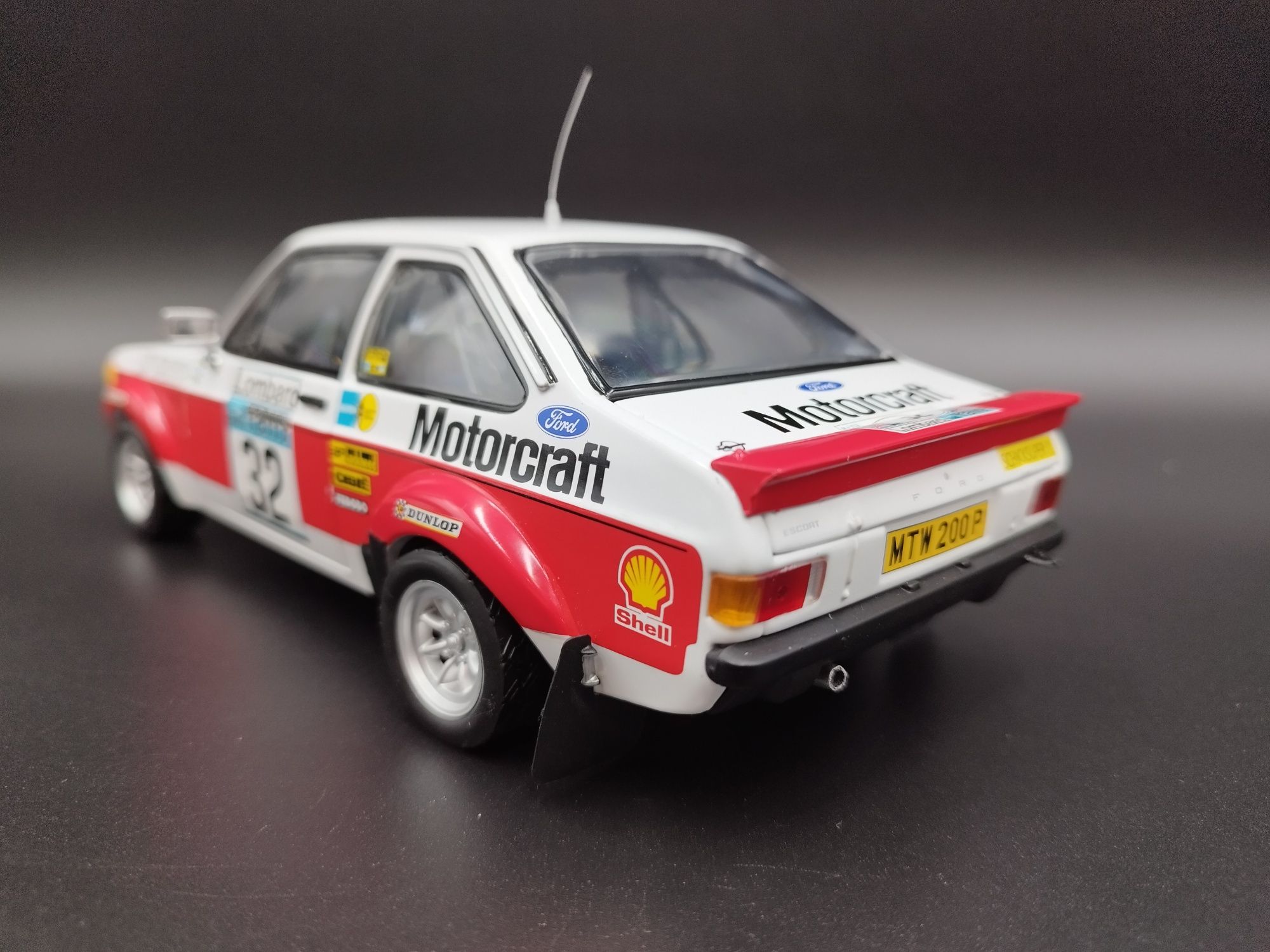 1:18 Sun Star 1978 Ford Escort RS1800  Rallye De Portugal model