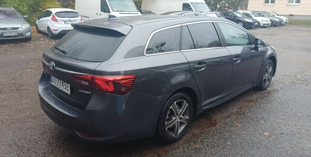 Toyota Avensis t27 1.8 benzyna 141 tys Polski Salon