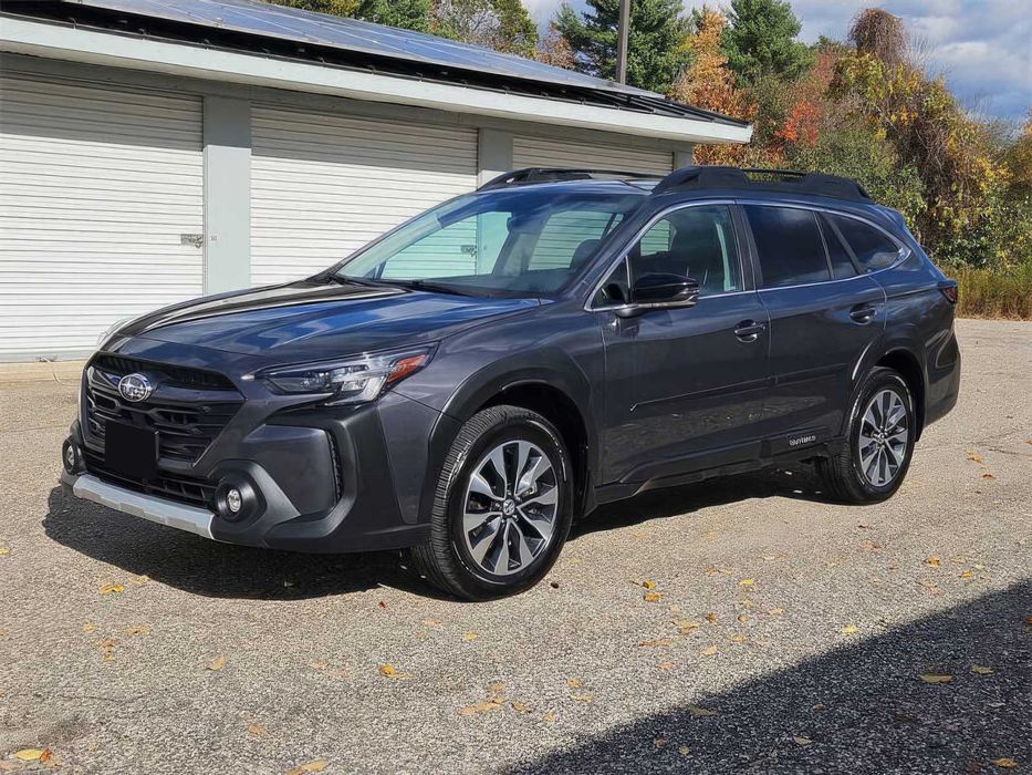 Subaru Outback Limited      2023