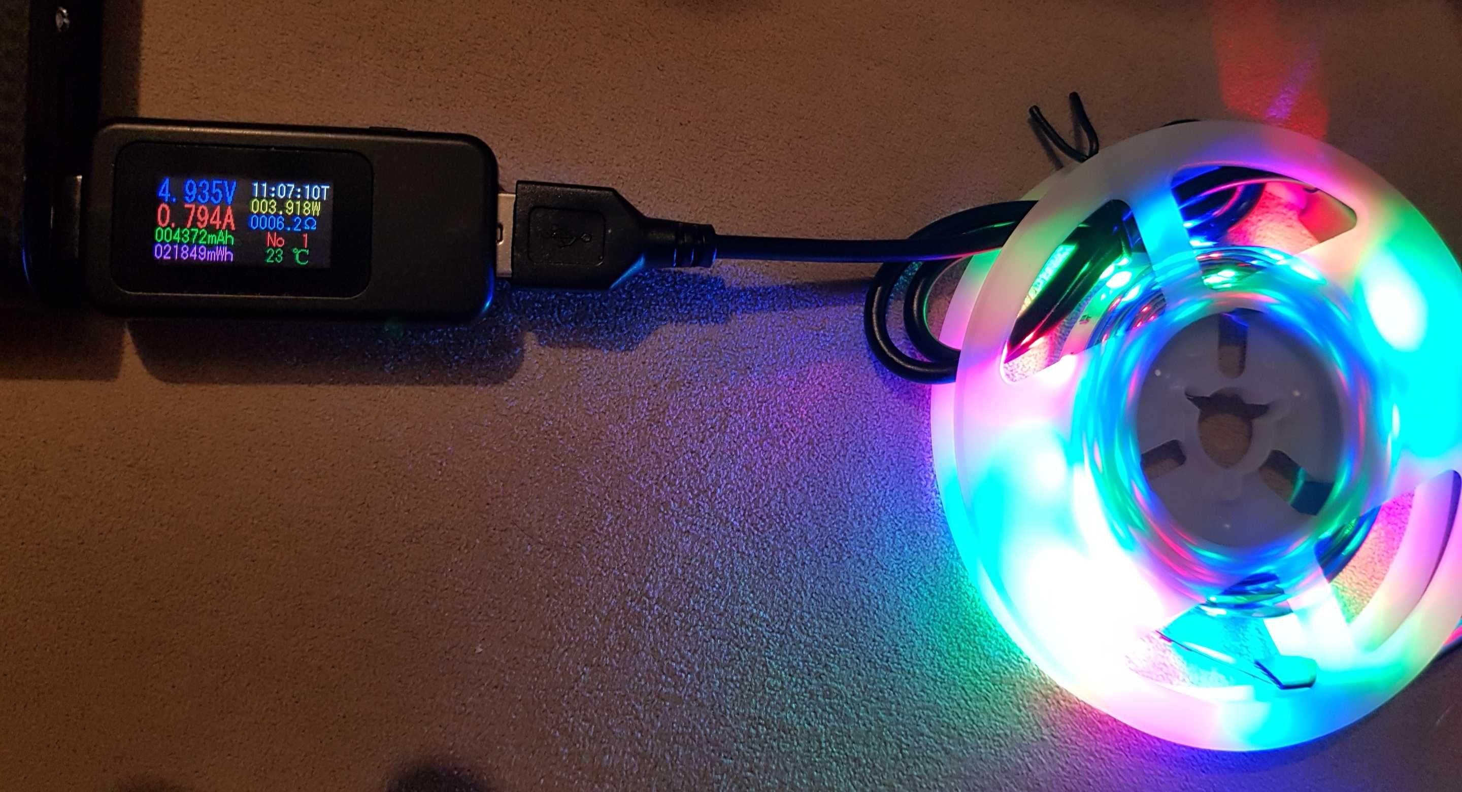 Светодиодная лед стрічка RGB 2835 LED лента 2 метра USB 5V пульт ДУ