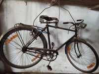 Bicicleta Pasteleira Vintage com 80 anos