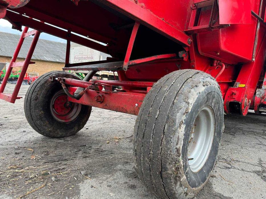 Свіжопривезений комбайн massey ferguson 240 claas,john deere Норвегія