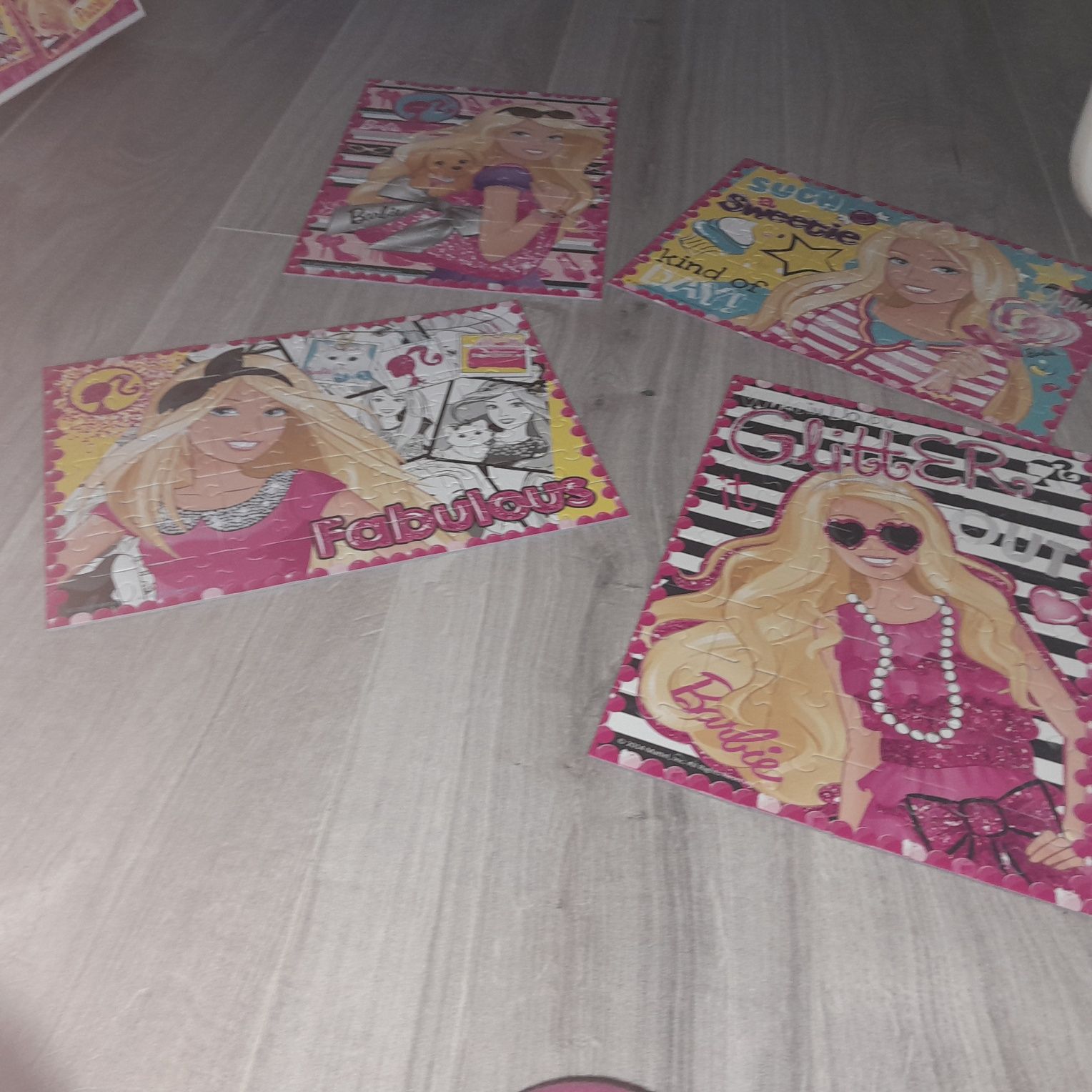 Sprzedam puzzle Barbie 4 w 1