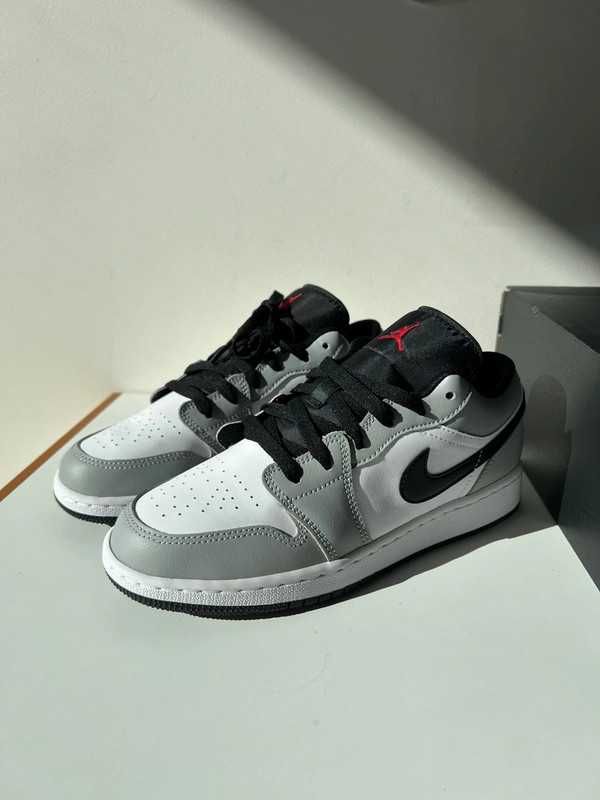 Jordan 1 low smoke grey gs 38.5