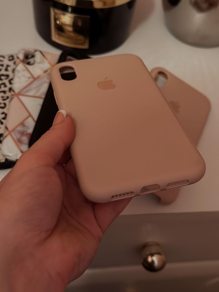 Чохли для iPhone XR