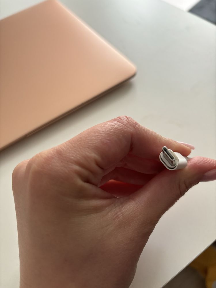 Macbook air 2020 rose gold