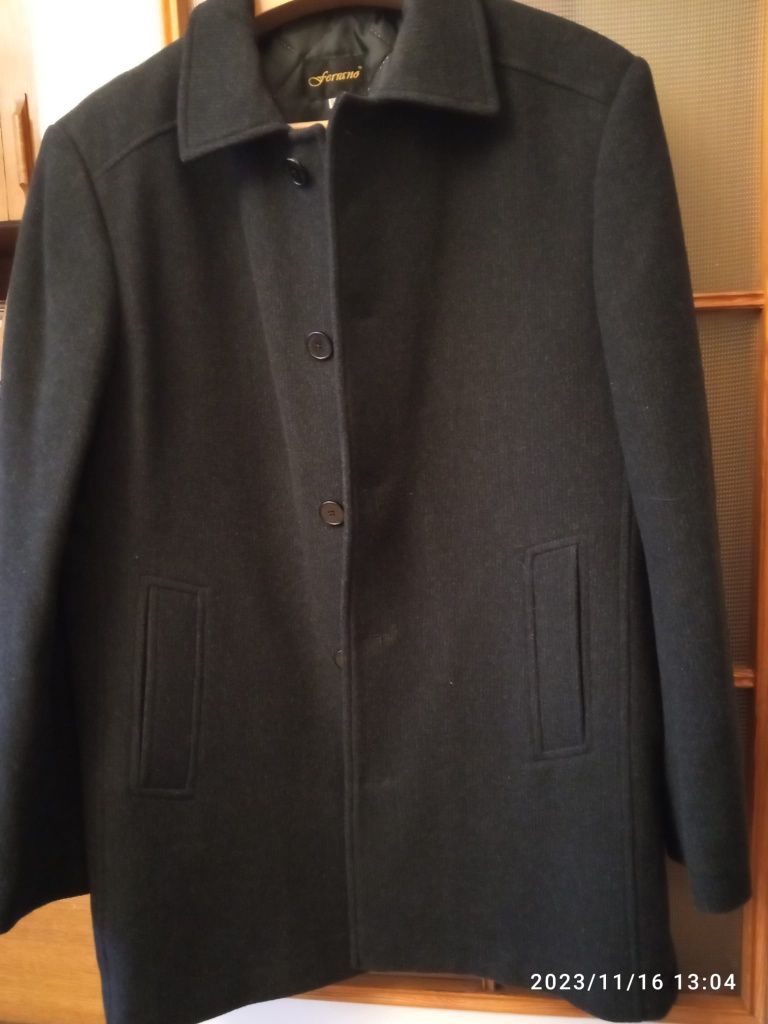 Płaszcz wełniany, rozmiar L marki Ferrano