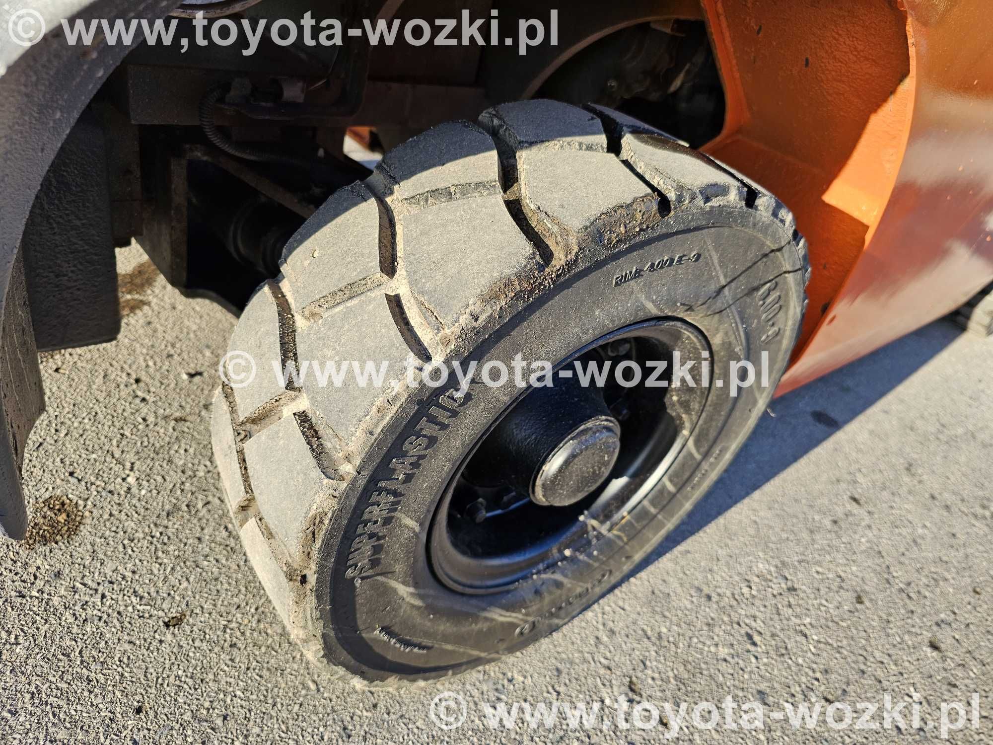 Wózek widłowy TOYOTA 7FGF25 triplex 2500 kg, TOYOTA 7FG25 widlak Linde