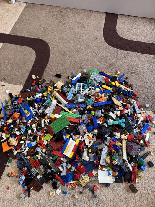 Конструктор LEGO Classic ща все 2000 грн