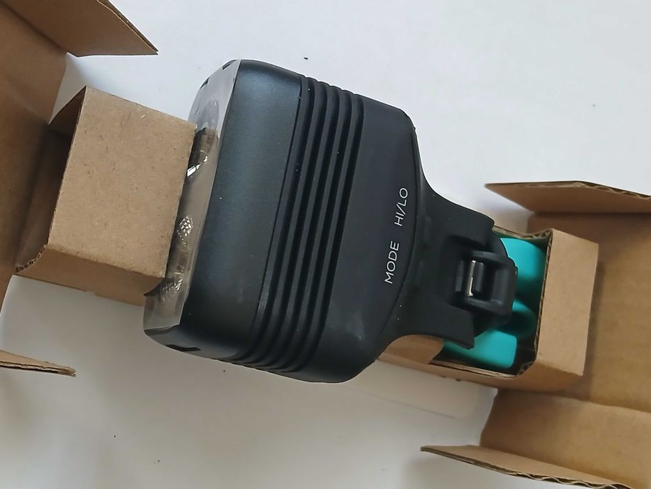 Lampka przednia KNOG Blinder Road 600 *nowa i oryginalna