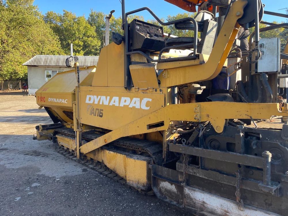 Асфальтоукладач DYNAPAC F141C