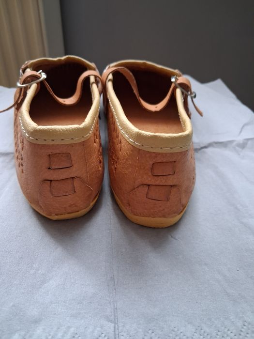 Buty kierpce góralskie skórzane dziewczęce nowe