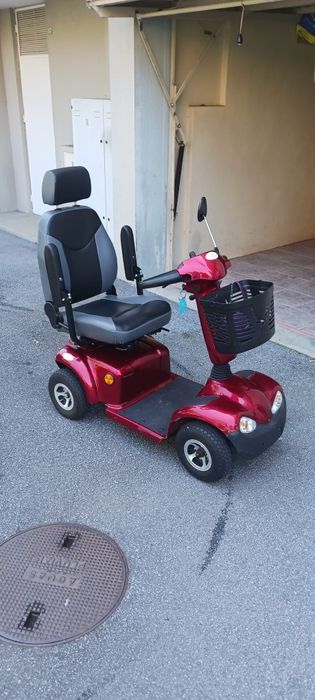 Moto para locomoção de idosos