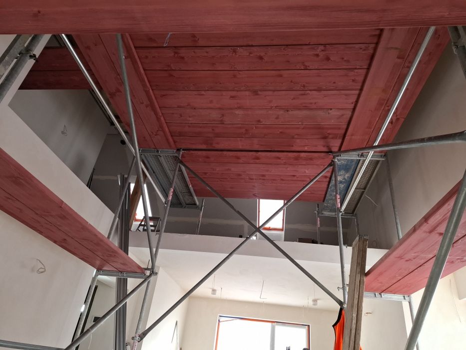 Wynajem rusztowania fasadowe plettac ramowe