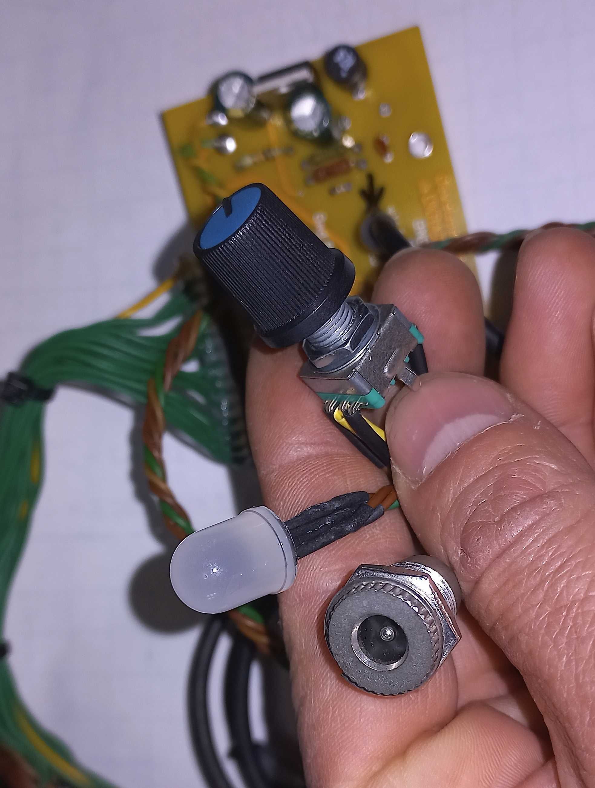 Ламповий годинник Nixie на газорозрядних індикаторах ИН-12