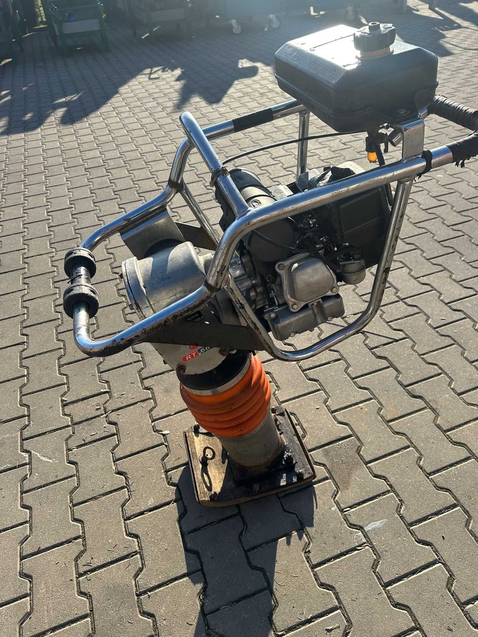 Skoczek gruntu ubijak wibracyjny BELLE RT66 R.2006/2012 Zagęszczarka