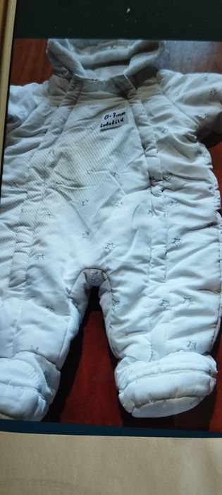 Детские комбинезоны зимние и летние.