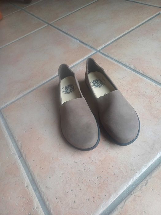 Vende-se sapatos em pele n 37