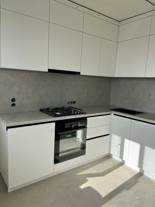 Кухні під замовлення .