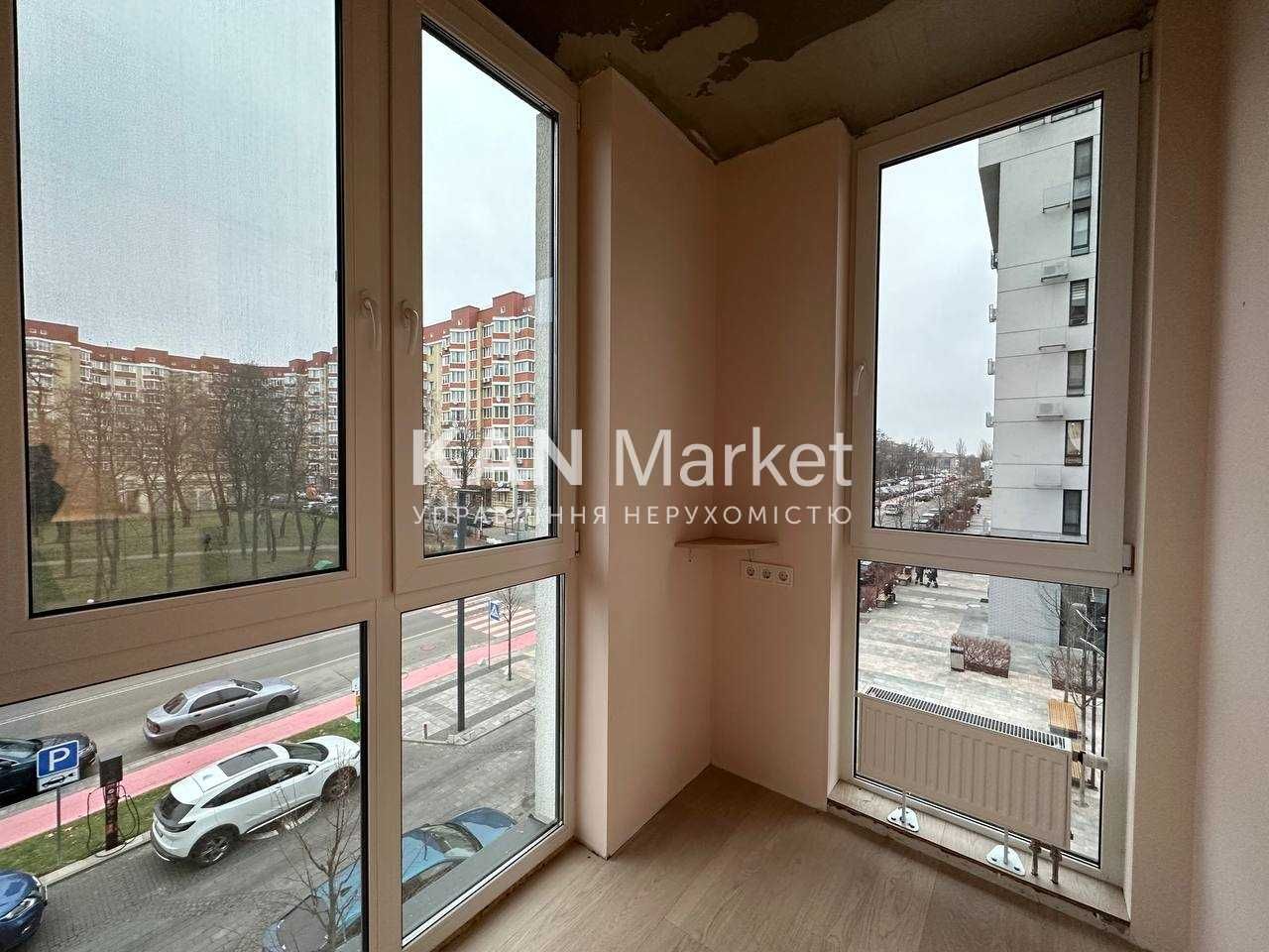 Продаж 3к квартири 95 м² з ремонтом у Файна Таун
