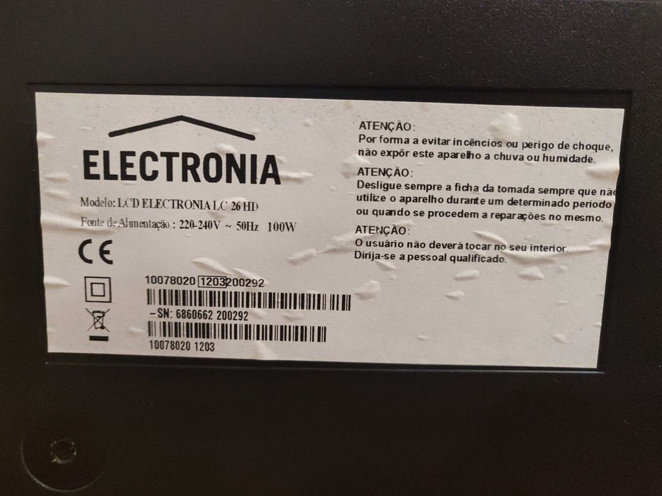 TV LCD Electronia 26" HD – HDMI, SCART, VGA – Com pequeno ruído