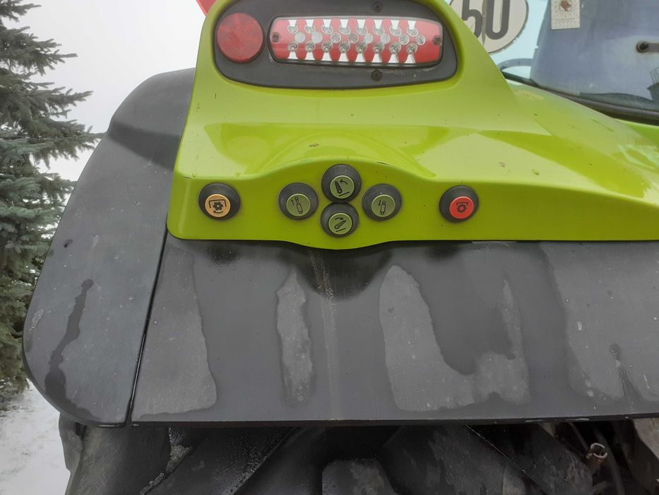 Claas  Arion 640