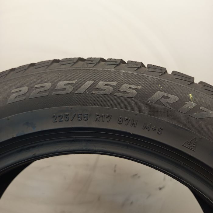 225/55R17 Pirelli Sottozero 3