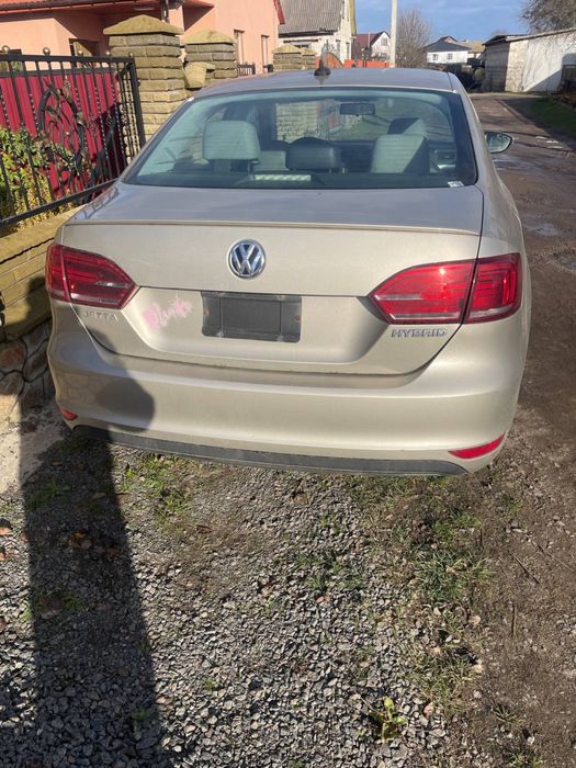 Розборка джета 6 гібрид 1.4 бампер передній разборка jetta 6 бампер за