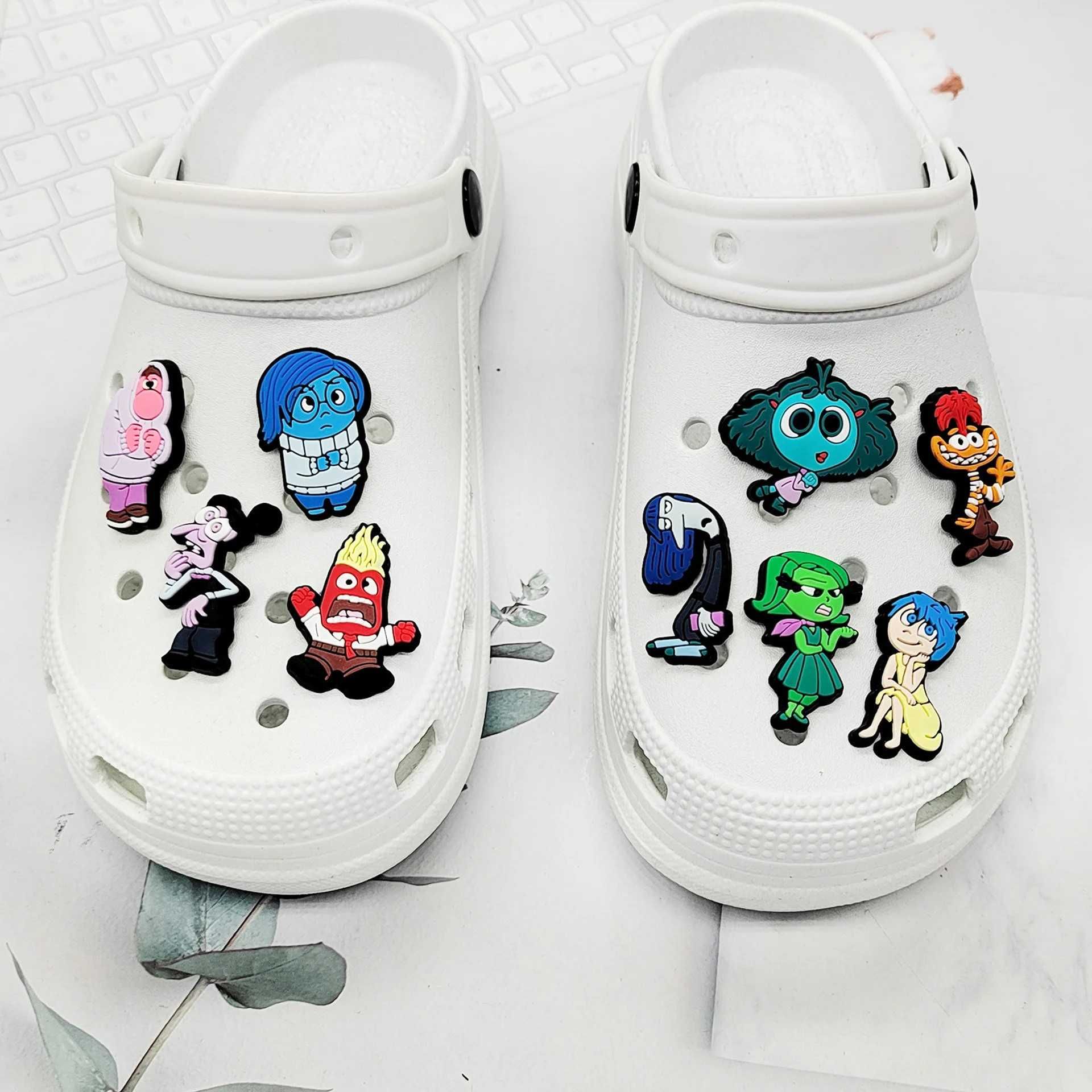 Przypinki do butów crocs W GŁOWIE SIĘ NIE MIEŚCI Inside out bajka