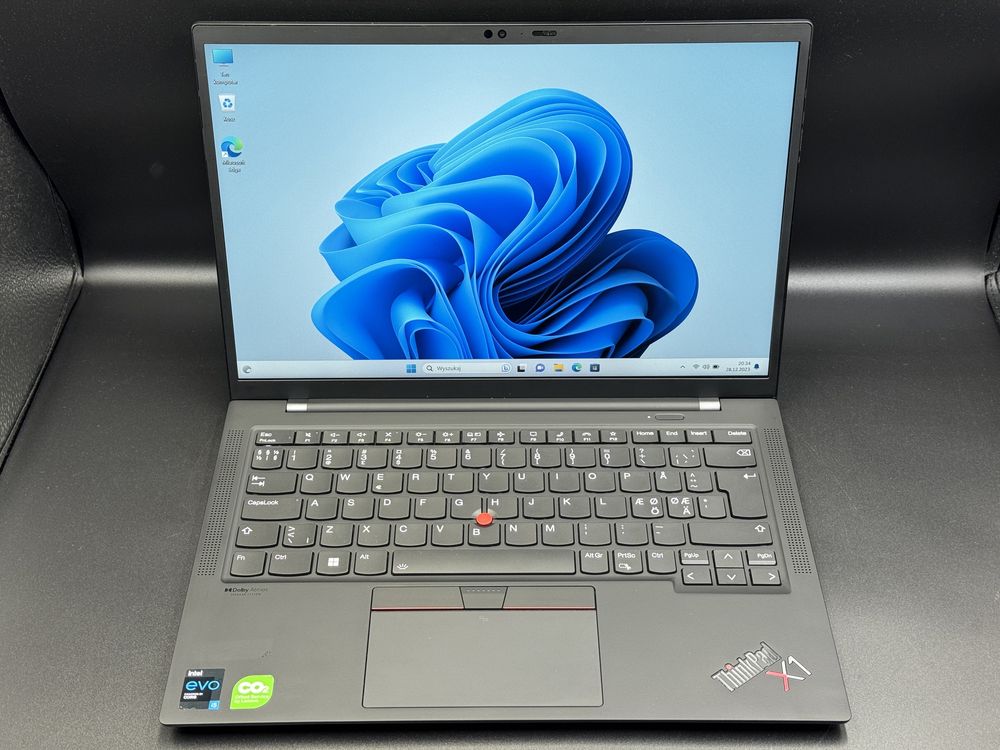 Lenovo ThinkPad X1 Carbon gen. 9 - i5/16GB/256GB SSD - faktura VAT 23%