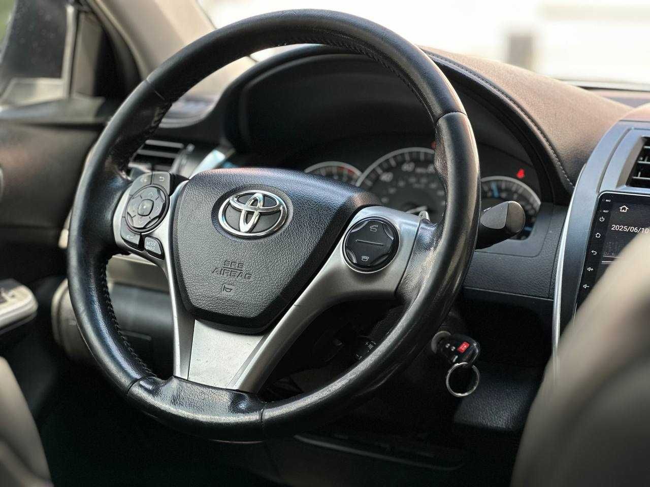 Toyota Camry 2013  (Розстрочка / Лізинг)