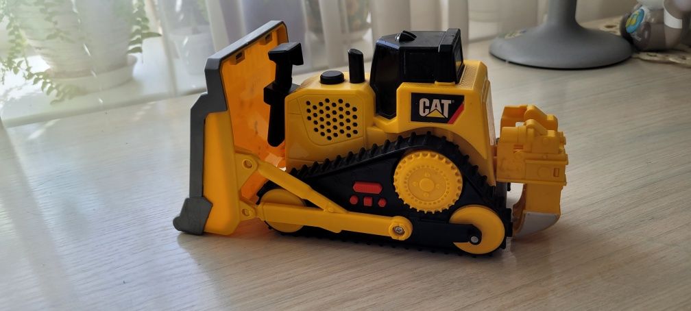 Машинка CAT Міцні помічники Бульдозер зі світлом і звуком 25 см