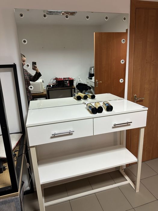 дзеркало для візажиста