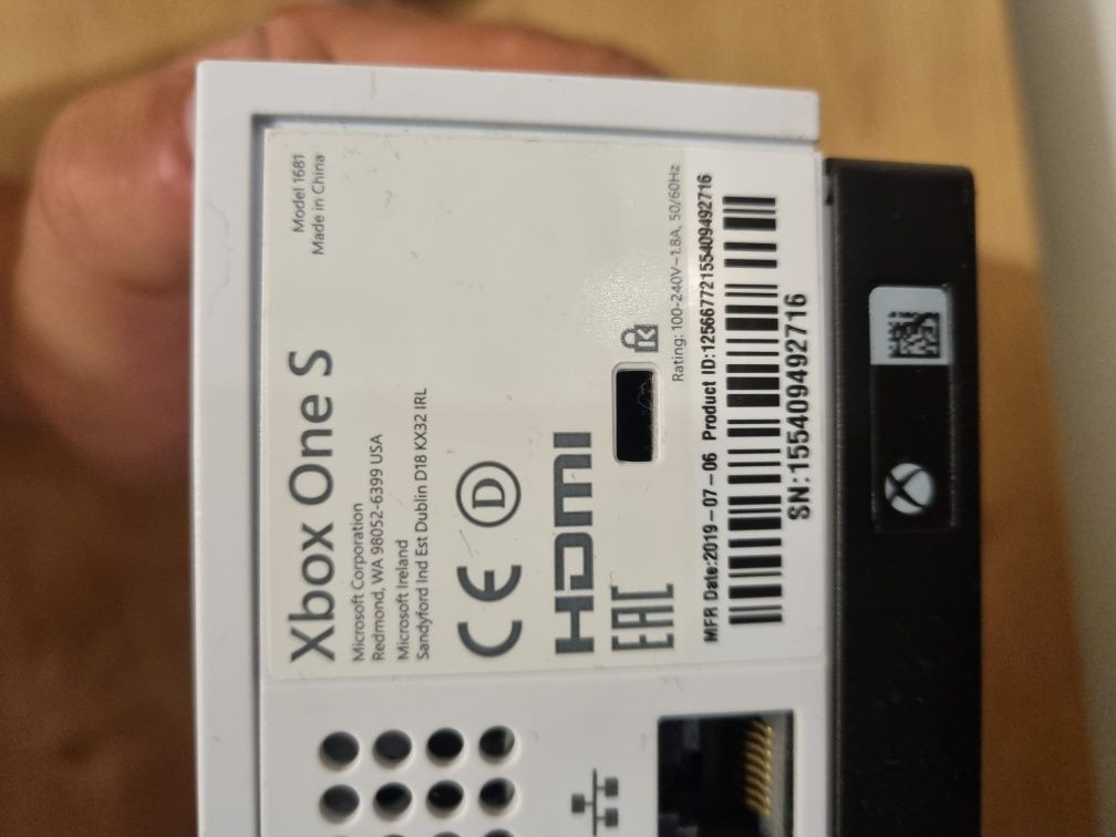 Sprzedam Xbox one s