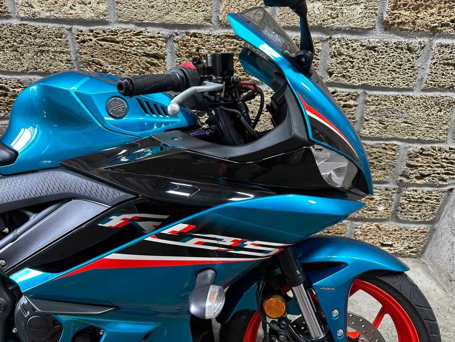 Yamaha R-25 з Японіі