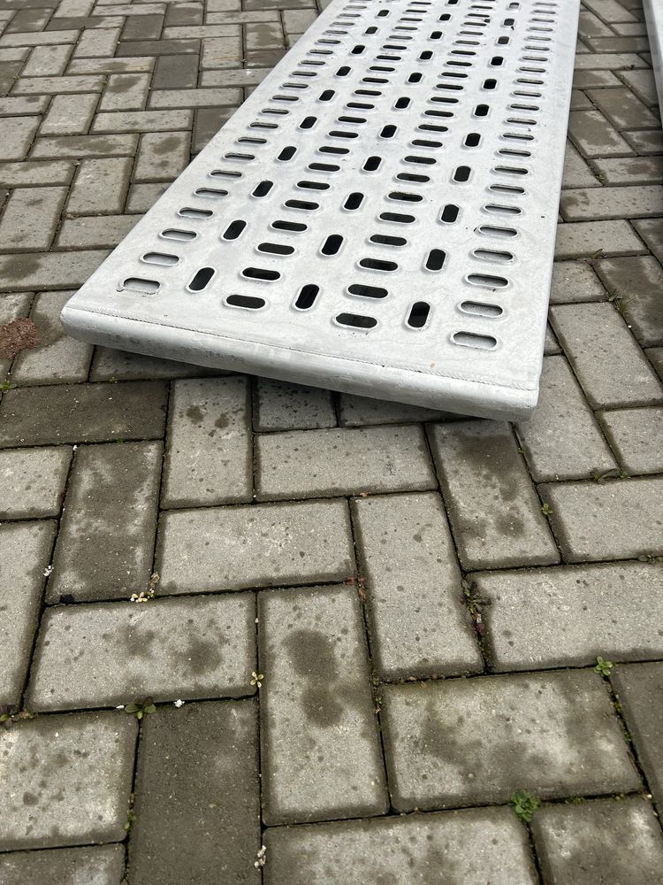 Najazdy aluminiowe Kassbohrer 230 cm 55 cm 8 cm nosnosc 8t