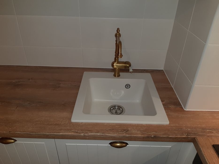 Podłączenie gazu kuchni gazowej elektrycznej piecyk Gazownik Junkers