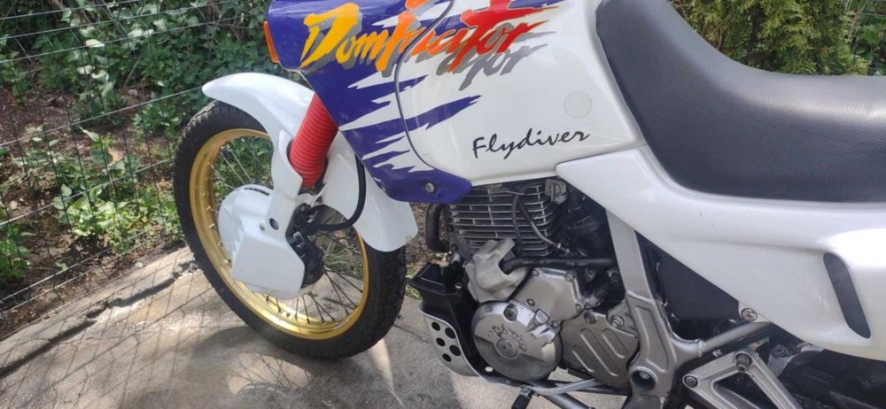 Honda NX 650 Dominator motocykl